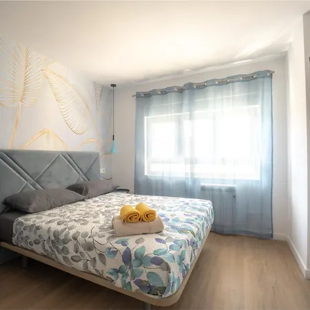 Lujo 8 Pax Proyector, Maquina Arcade Y Parking Oviedo