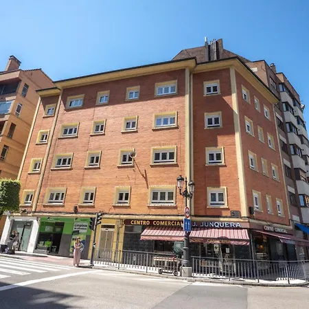 Lujo 8 Pax Proyector, Maquina Arcade Y Parking *